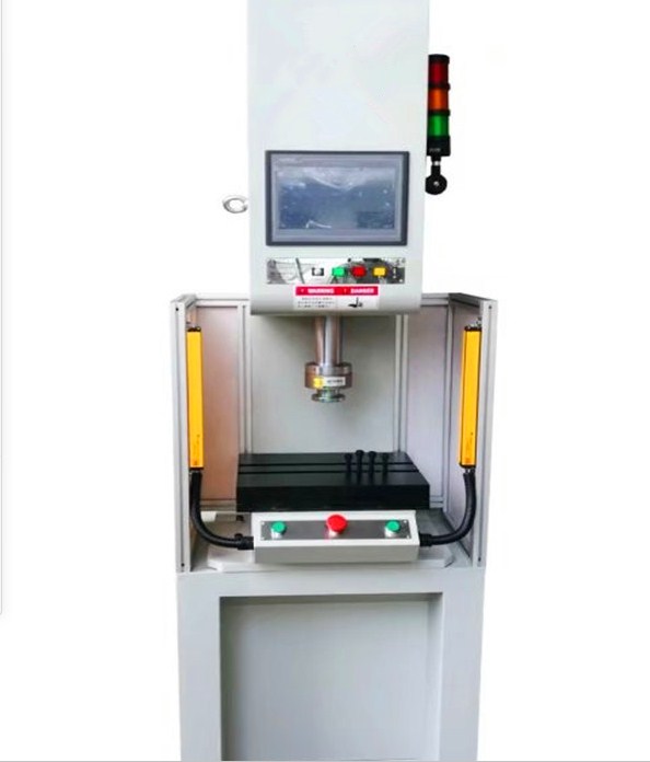 C型數(shù)控壓裝機(jī)
